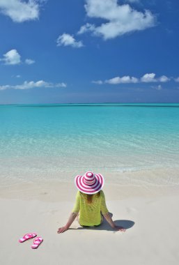 Sahilde kız. büyük exuma, bahamas