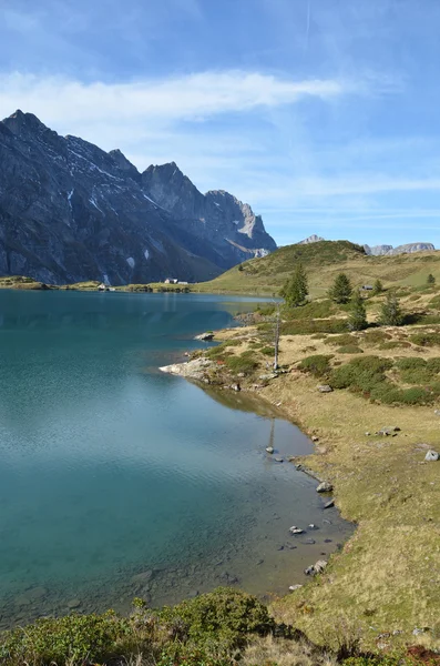 Horské jezero Švýcarsko — Stock fotografie