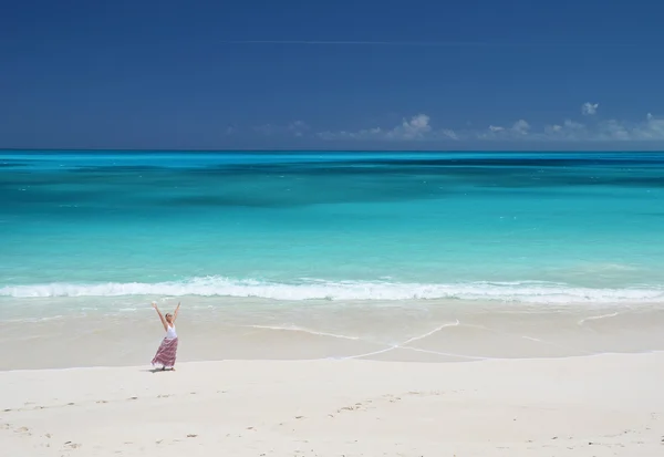 Dívka na pláži desrt — Stock fotografie