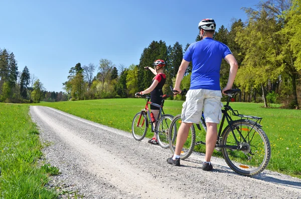 Viajeros con bicicletas — Foto de Stock