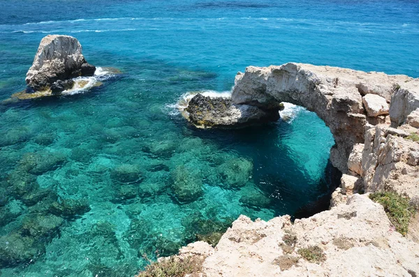 Skalní oblouk. Ayia napa, Kypr — Stock fotografie