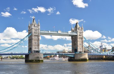 Londra 'daki kule köprüsü