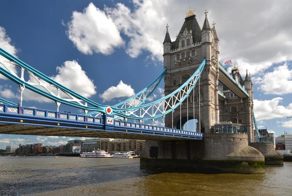 Tower Bridge w Londynie — Zdjęcie stockowe