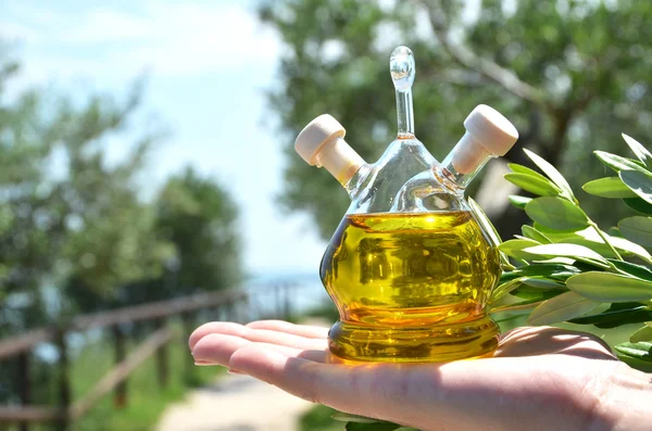 Olivový olej. Sirmione, Itálie — Stock fotografie