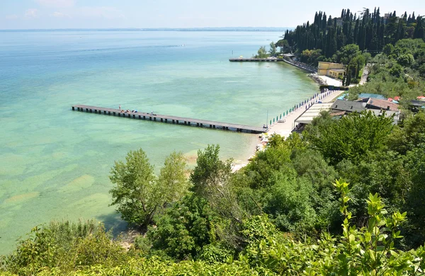 Beach of Sirmione — Stock Photo, Image