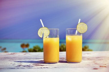 iki bardak portakal suyu