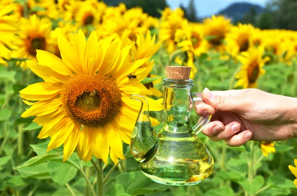 Bottiglia di olio — Foto Stock