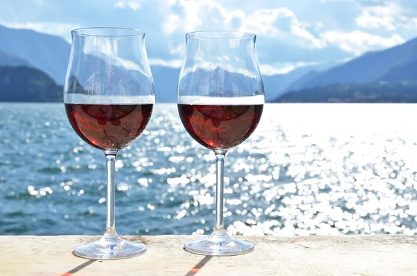 Dos copas de vino —  Fotos de Stock