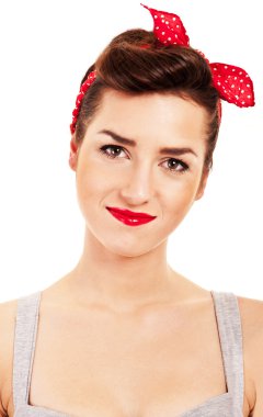 kadın gülümsüyor beyaz arka plan üzerinde pin-up tarzı