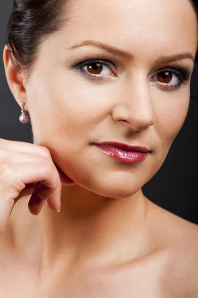 Mulher rosto com olhos castanhos conjunto de beleza — Fotografia de Stock