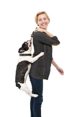 kadın köpeğini iskambil ile