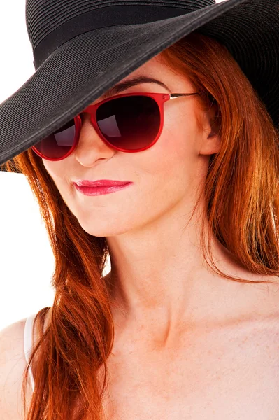 Portret atrakcyjna kobieta elegancki czarny kapelusz — Zdjęcie stockowe
