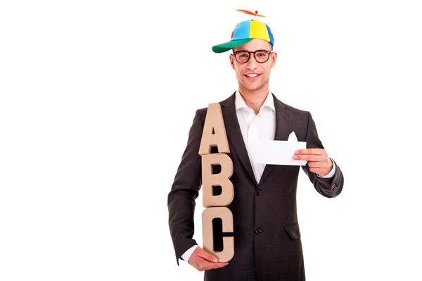 Hombre de negocios mostrar tarjeta y sonrisa sobre fondo blanco — Foto de Stock