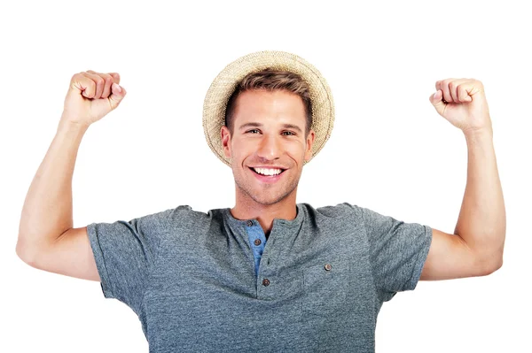 Šťastný mladý příležitostné muž s kloboukem — Stock fotografie