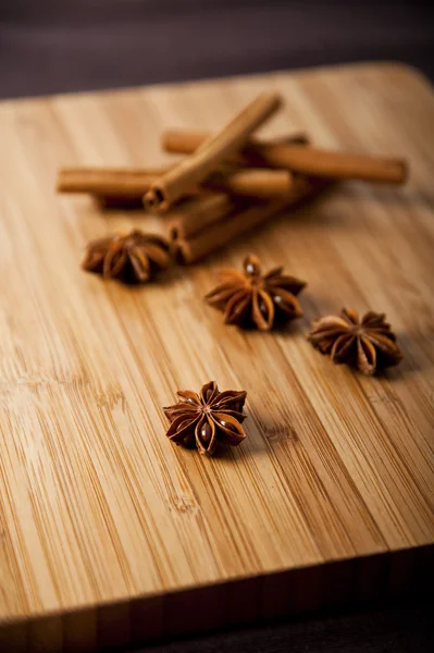 Star anise and cinnamon sticks — Stock Photo, Image