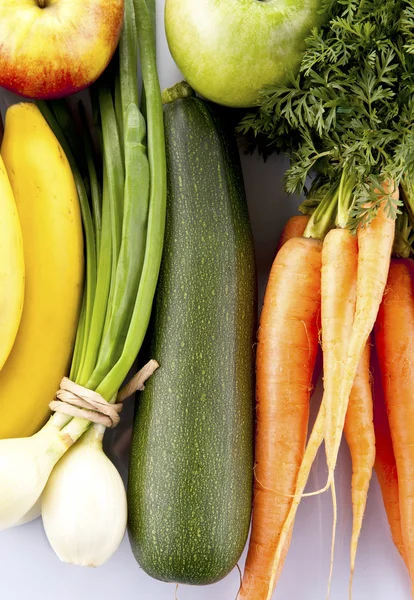 Grupp av grönsaker och frukt — Stockfoto