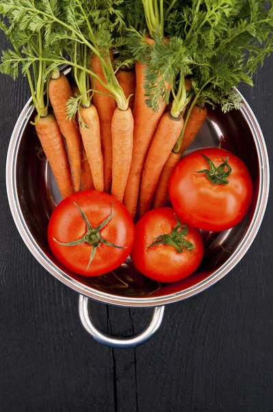 Fresh vegetables into a stainless steel casserole pot — Stock Photo, Image