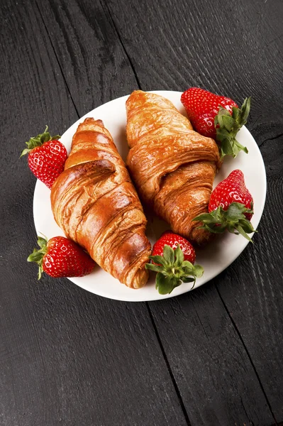 Čerstvé pečené croissanty — Stock fotografie