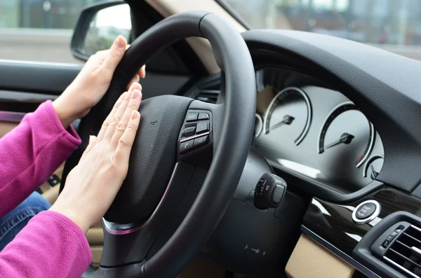 Driving a car — Stock Photo, Image