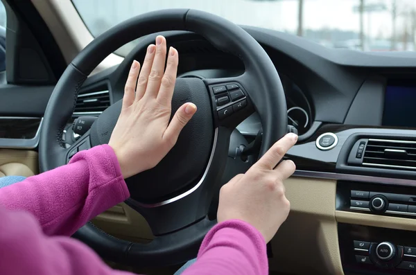 Beeping car driver — Stock Photo, Image