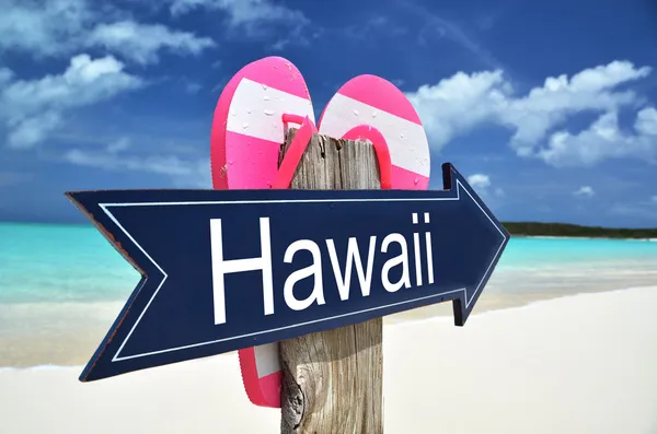 HAWAII sign on the beach — Stock Photo, Image