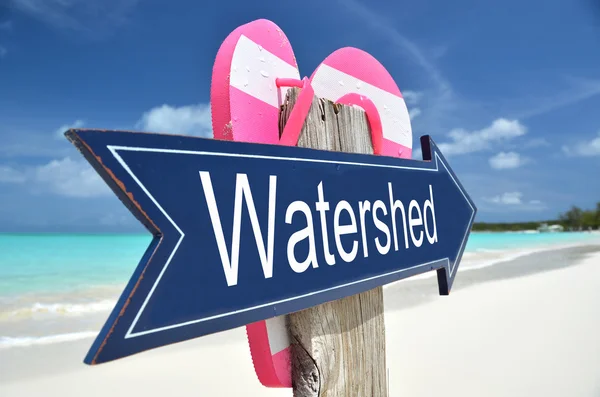 Watershed sign on the beach — Stock Photo, Image