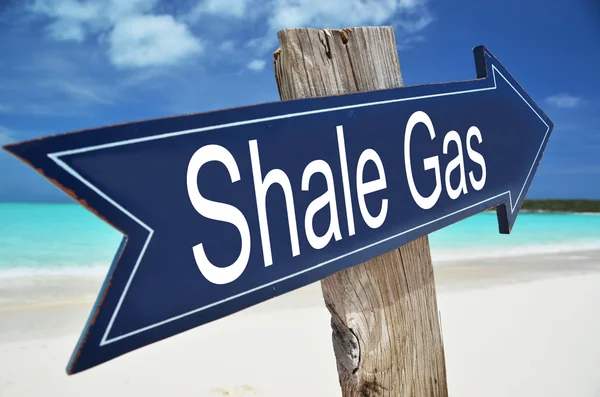 Знак SHALE GAS на пляжі — стокове фото