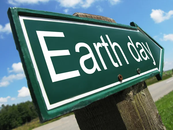 Earth Day road sign — Stock Photo, Image