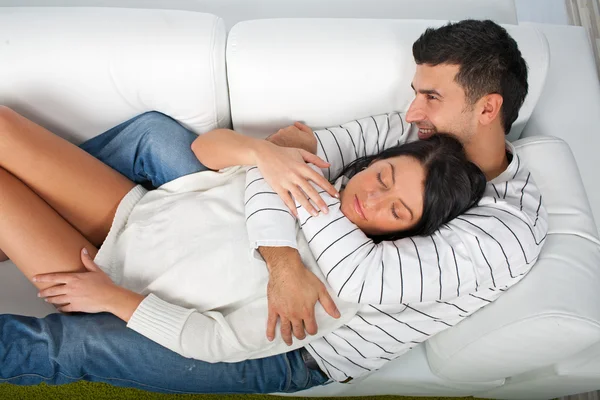 Casal sorridente — Fotografia de Stock