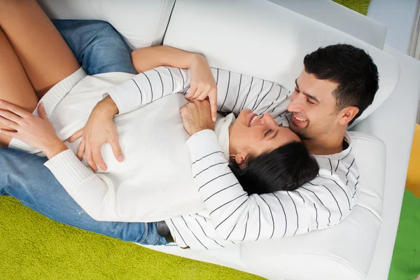 Pareja sonriente — Foto de Stock