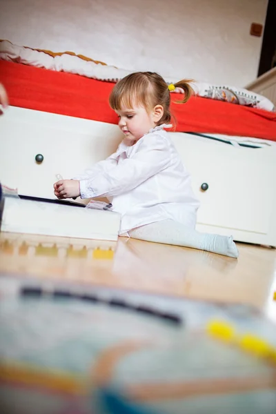 Playing child at home — Stock Photo, Image