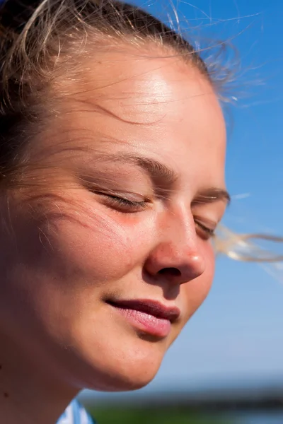 Young girl — Stock Photo, Image