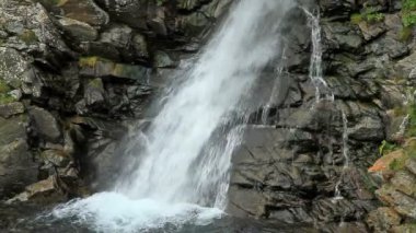 güzel duvak basamaklama şelaleler