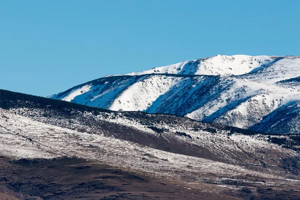 Montañas nevadas — Foto de Stock