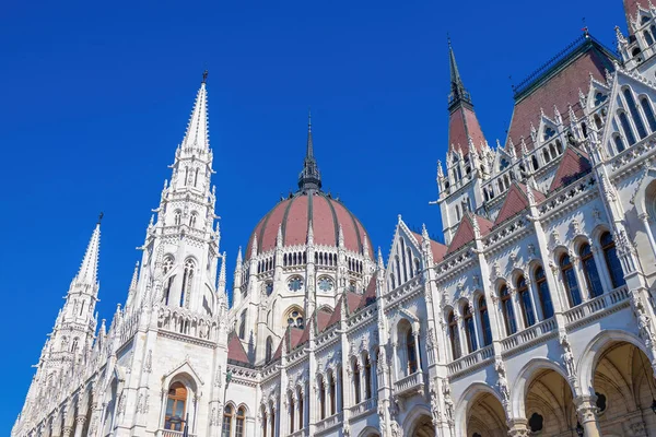 Slavná Budova Maďarského Parlamentu Budapešti — Stock fotografie