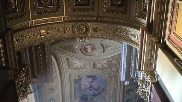 Μέσα Από Μια Όμορφη Διάσημη Βασιλική Του Αγίου Στεφάνου Dome — Αρχείο Βίντεο