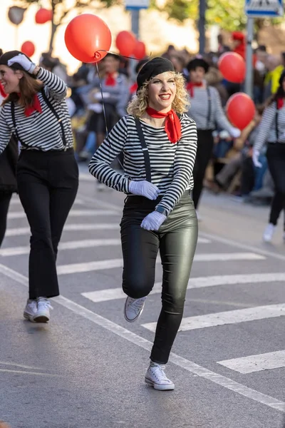 Traditioneller Karneval Der Spanischen Stadt Palamos Katalonien Viele Menschen Kostümen — Stockfoto