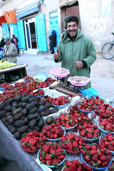 Vendeur de fraises — Photo