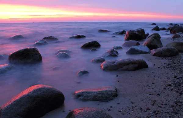 Pedras no mar — Fotografia de Stock