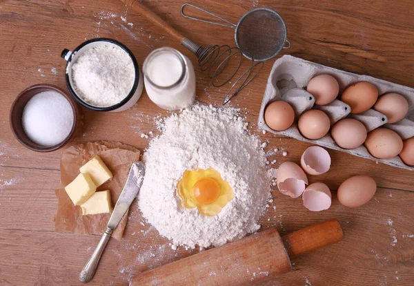 Ev yapımı yemek tarifi fırını malzemeleri.