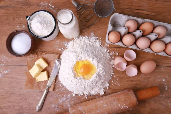 Ev yapımı yemek tarifi fırını malzemeleri.