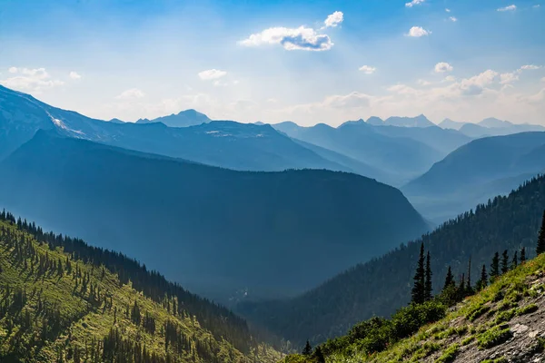 Mountain Peaks Going Sun Road Logan Pass Glacier National Park — Stock Photo, Image