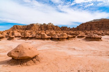 Utah 'taki Goblin Vadisi Eyalet Parkı' nda inanılmaz Hoodoo Rock Forations.