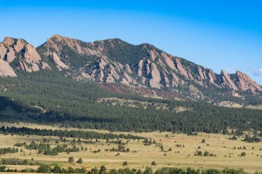 Boulder, Colorado yakınlarındaki Flatiron Tepeleri manzarası