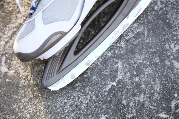 Patines de hielo al aire libre invierno — Foto de Stock