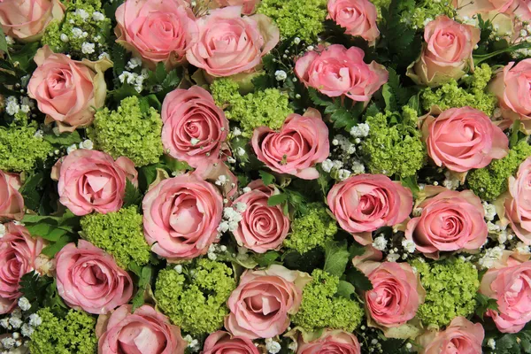 Pink rose wedding centerpiece — Stock Photo, Image