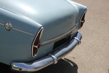 eski model Fransız araba