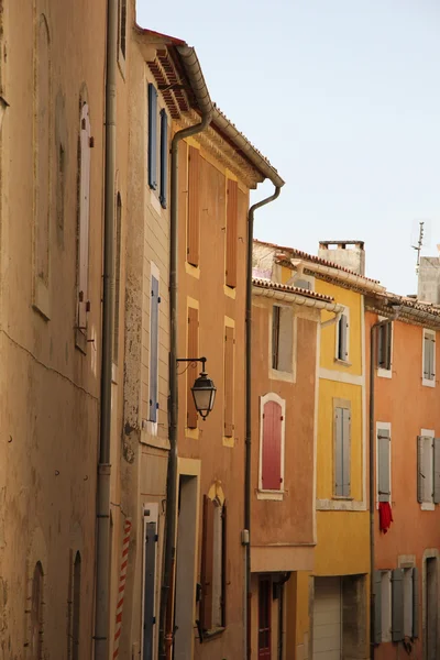 Barevné domy v provence — Stock fotografie