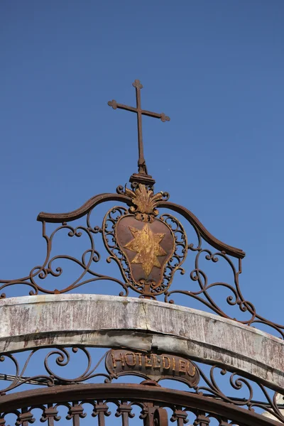 Old French hospital — Stockfoto