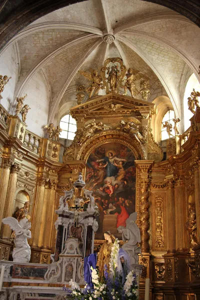 Интерьер церкви — стоковое фото